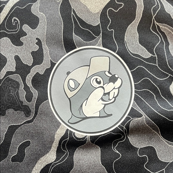 BUC-EE'S Men's Long Sleeve Performance Tee - Black Gray Swirl - Picture 3 of 5
